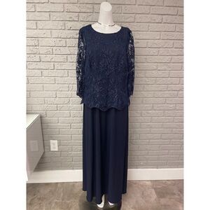 Alex Evening Long Sleeve Lace Gown Size 14